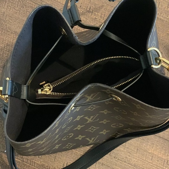 Authentic Louis Vuitton NéoNoé MM - Picture 5 of 9